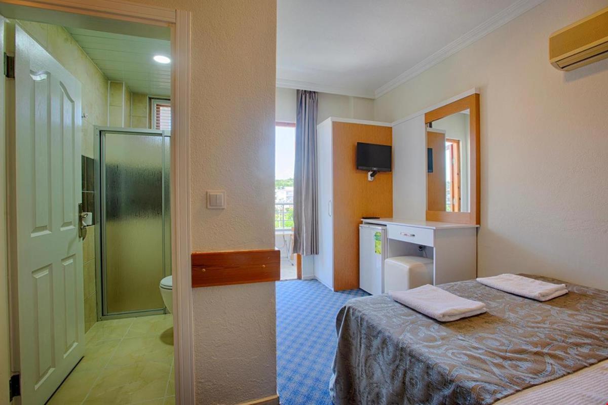 Azak Blue Otel Okurcalar Exteriér fotografie