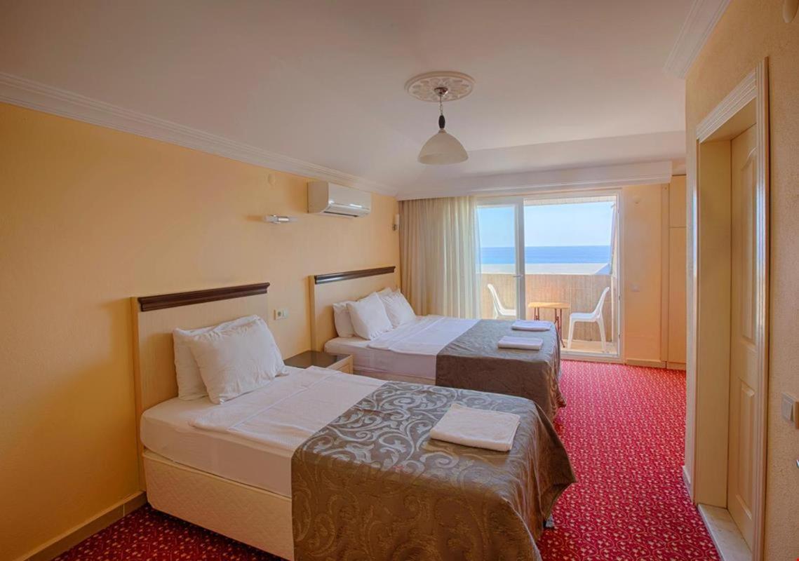 Azak Blue Otel Okurcalar Exteriér fotografie