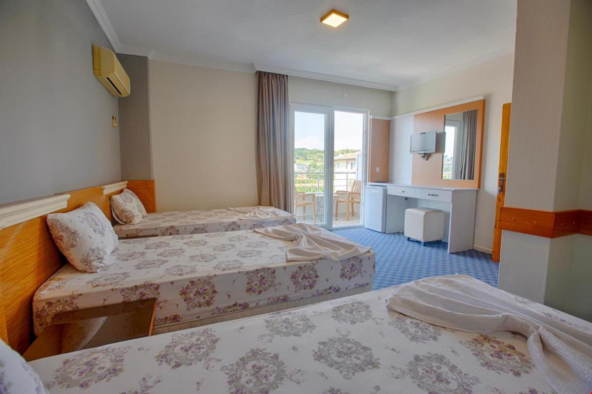 Azak Blue Otel Okurcalar Exteriér fotografie