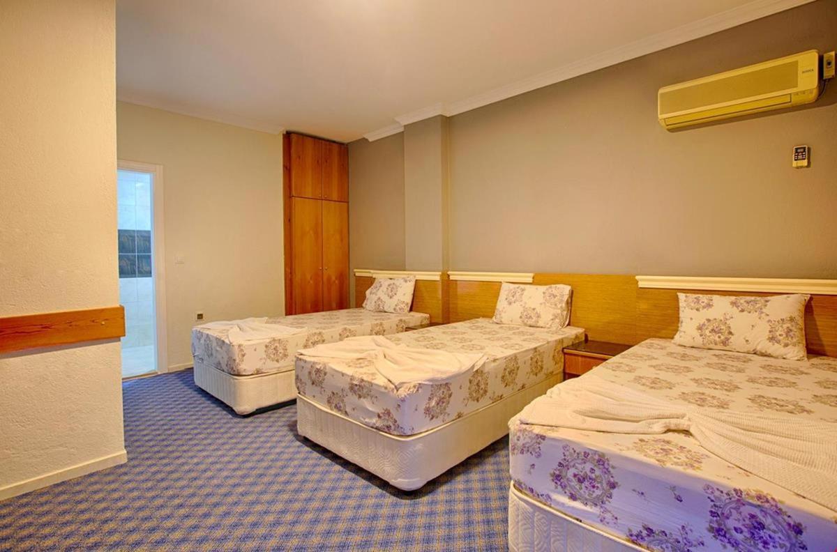 Azak Blue Otel Okurcalar Exteriér fotografie